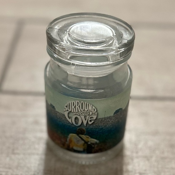 NWOT glass stash jar / Rainbow Crowd 6 oz. Jar - Picture 3 of 13